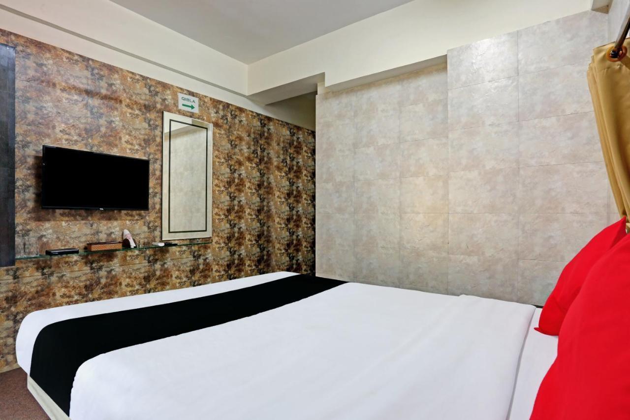 Capital O 79386 Hotel Emirates Mumbai Exterior photo